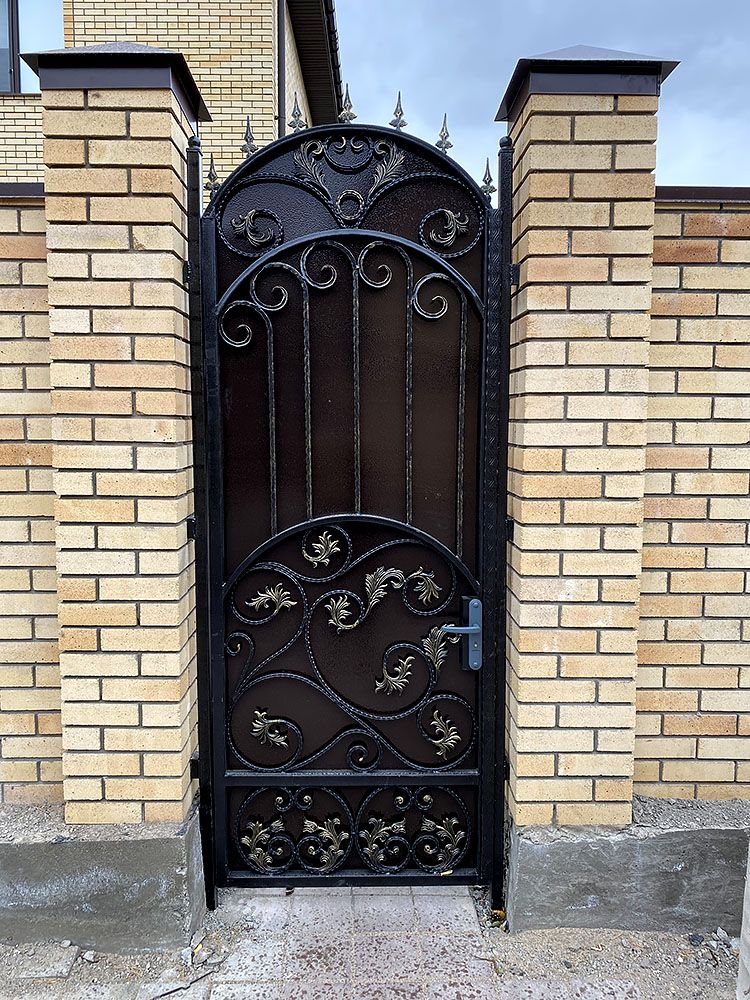 Кованые ворота