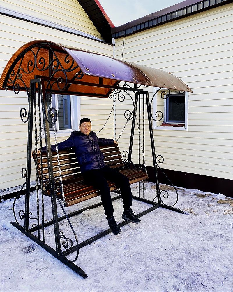 Кованые лавочки, качели