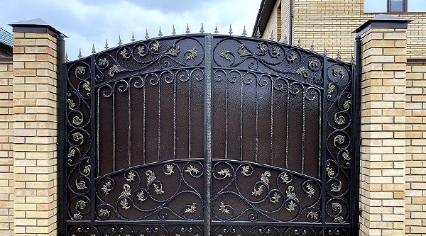 Кованые ворота
